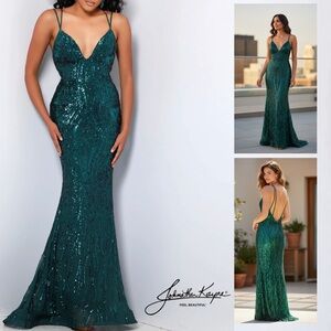 Elegant Green Sequin Evening Gown